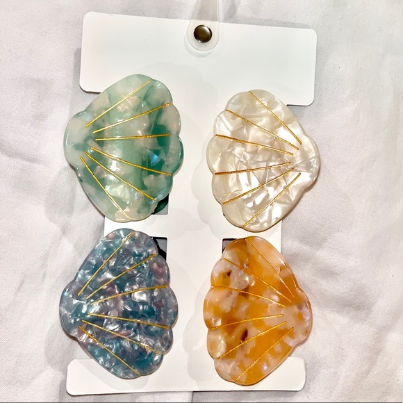 NEW SET OF 4 COLORFUL SEASHELL MERMAID BEACH HAIR CLIPS - GIRLS ACCESSORIES - Picture 2 of 3